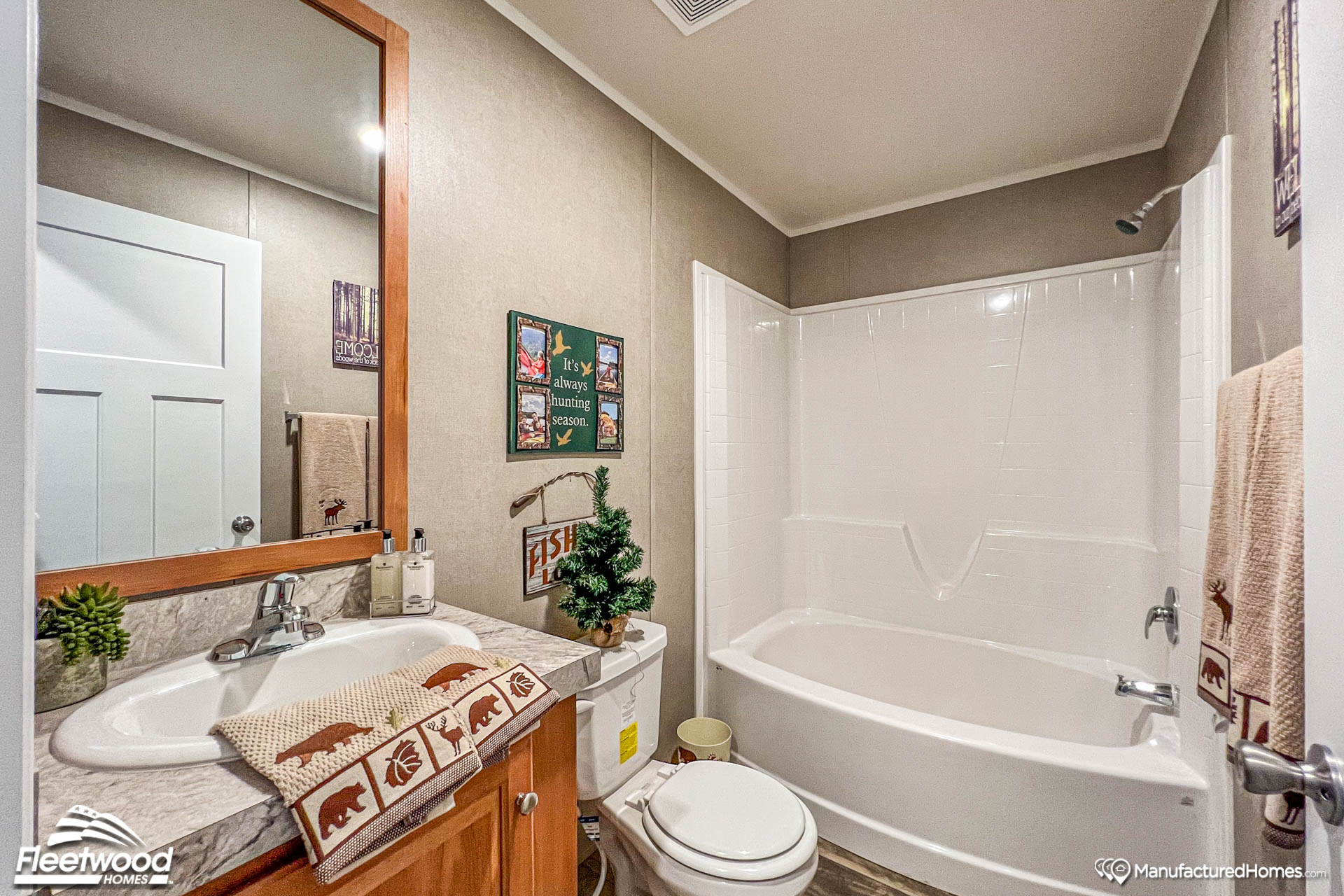 homeboys-14663B-2-bath-1